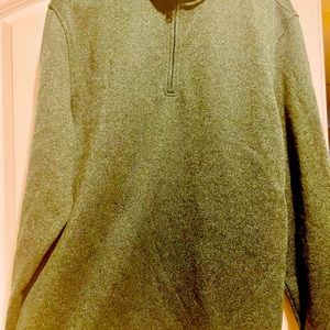 Men’s Large IZOD sweater.